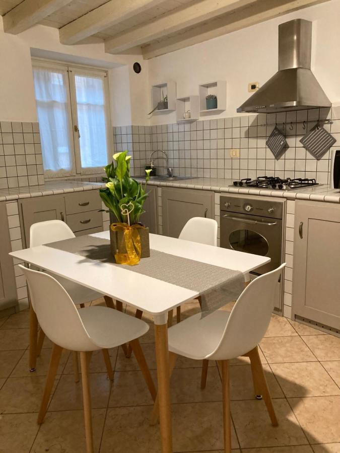 Casapiedicastello Apartment กัสเตลนูโอโว เดล การ์ดา ภายนอก รูปภาพ