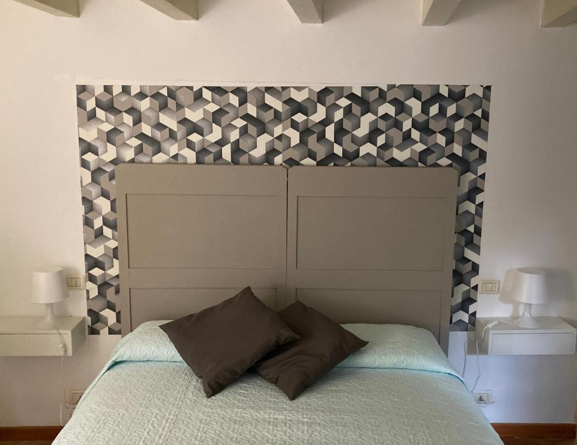 Casapiedicastello Apartment กัสเตลนูโอโว เดล การ์ดา ภายนอก รูปภาพ